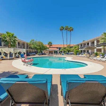 Venture On Country Club Apartment Mesa Exterior photo